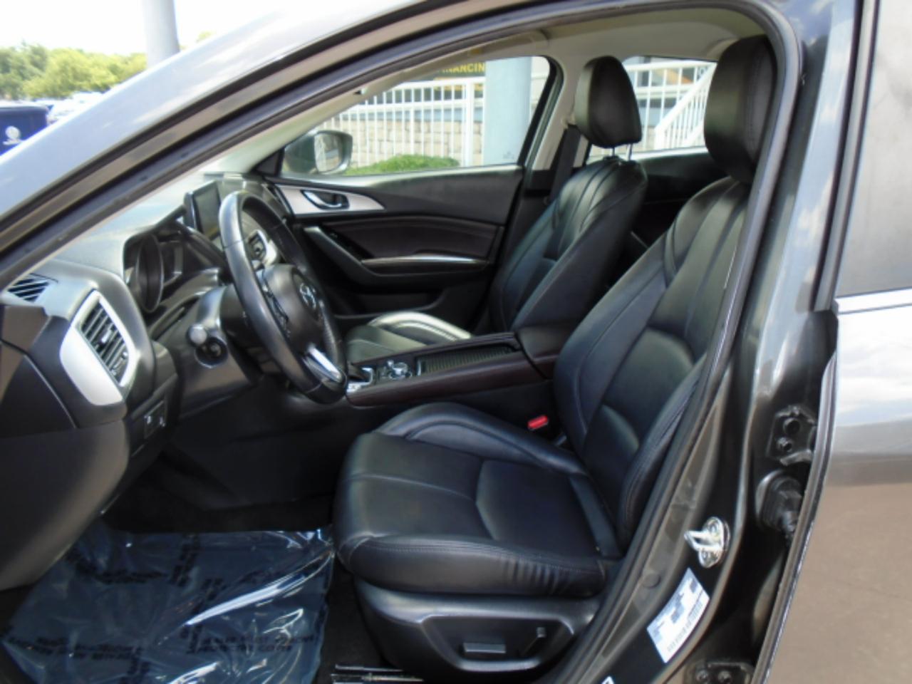 Mazda MAZDA3 s Touring AT 4-Door 2018