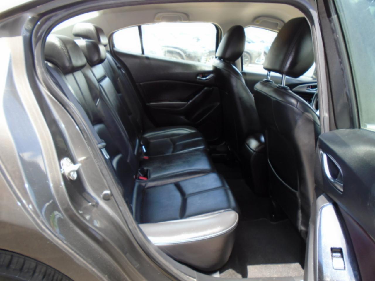 Mazda MAZDA3 s Touring AT 4-Door 2018