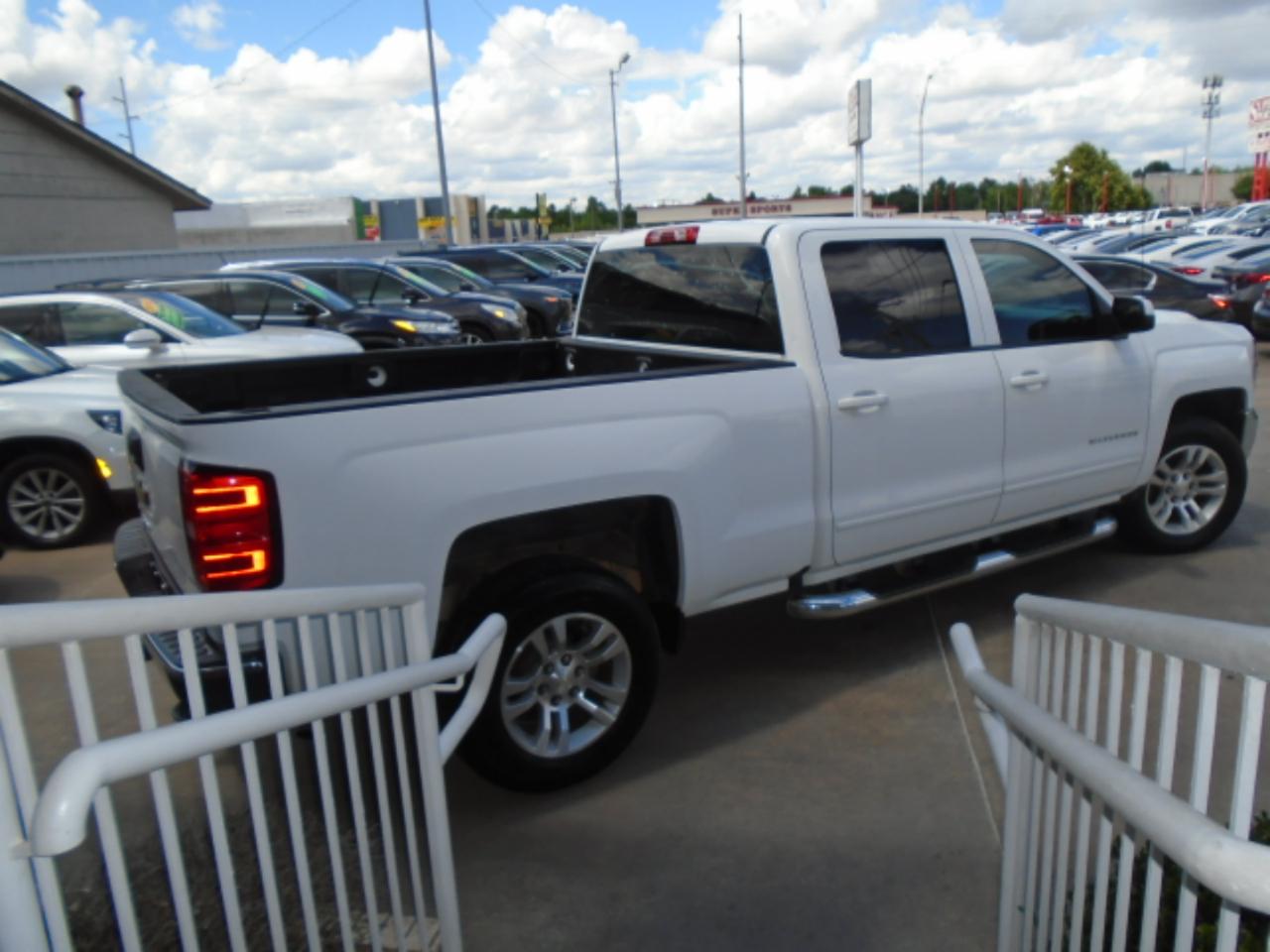 Chevrolet Silverado 1500 LT Crew Cab 2WD 2017