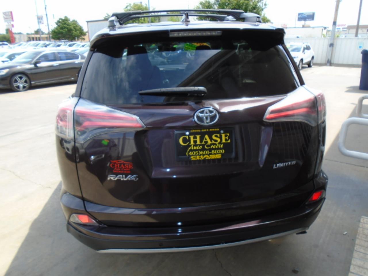 Toyota RAV4 Limited FWD 2017