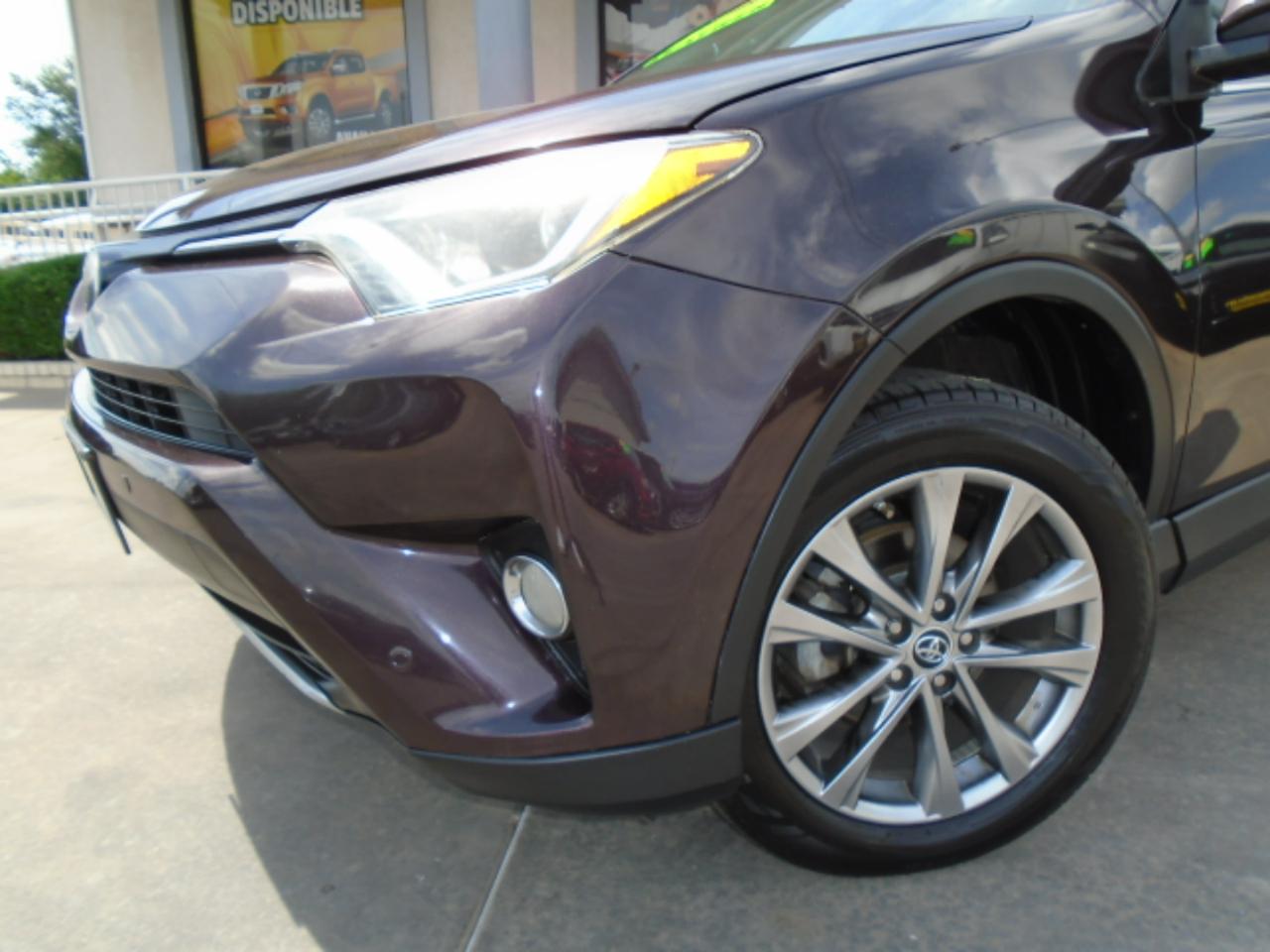 Toyota RAV4 Limited FWD 2017