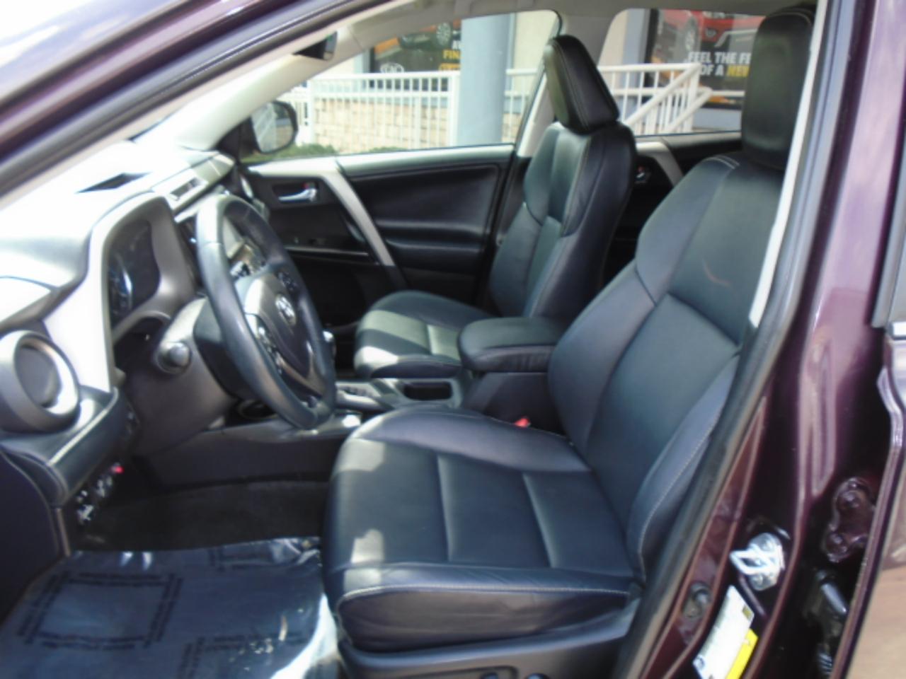 Toyota RAV4 Limited FWD 2017