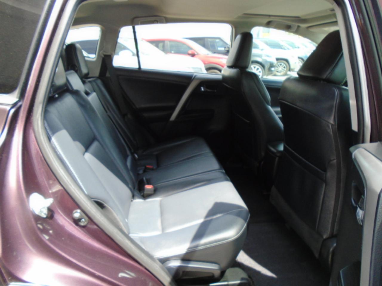 Toyota RAV4 Limited FWD 2017