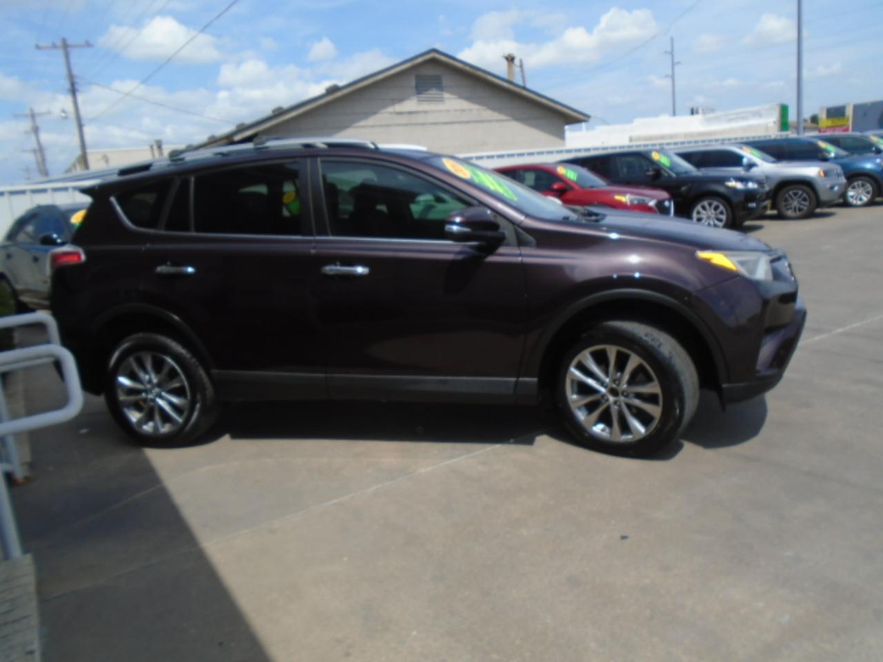 Toyota RAV4 Limited FWD 2017