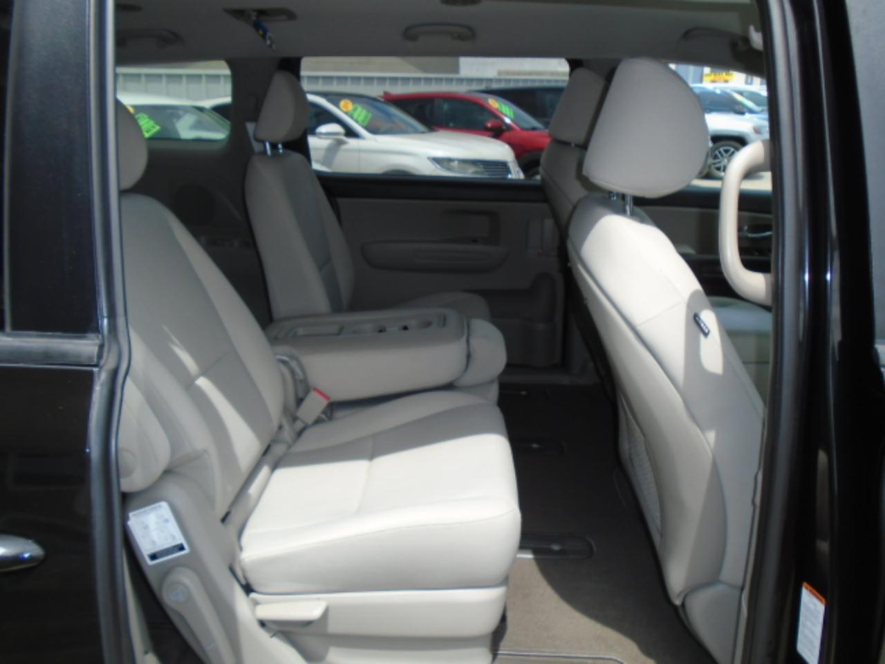 Kia Sedona LX 2019