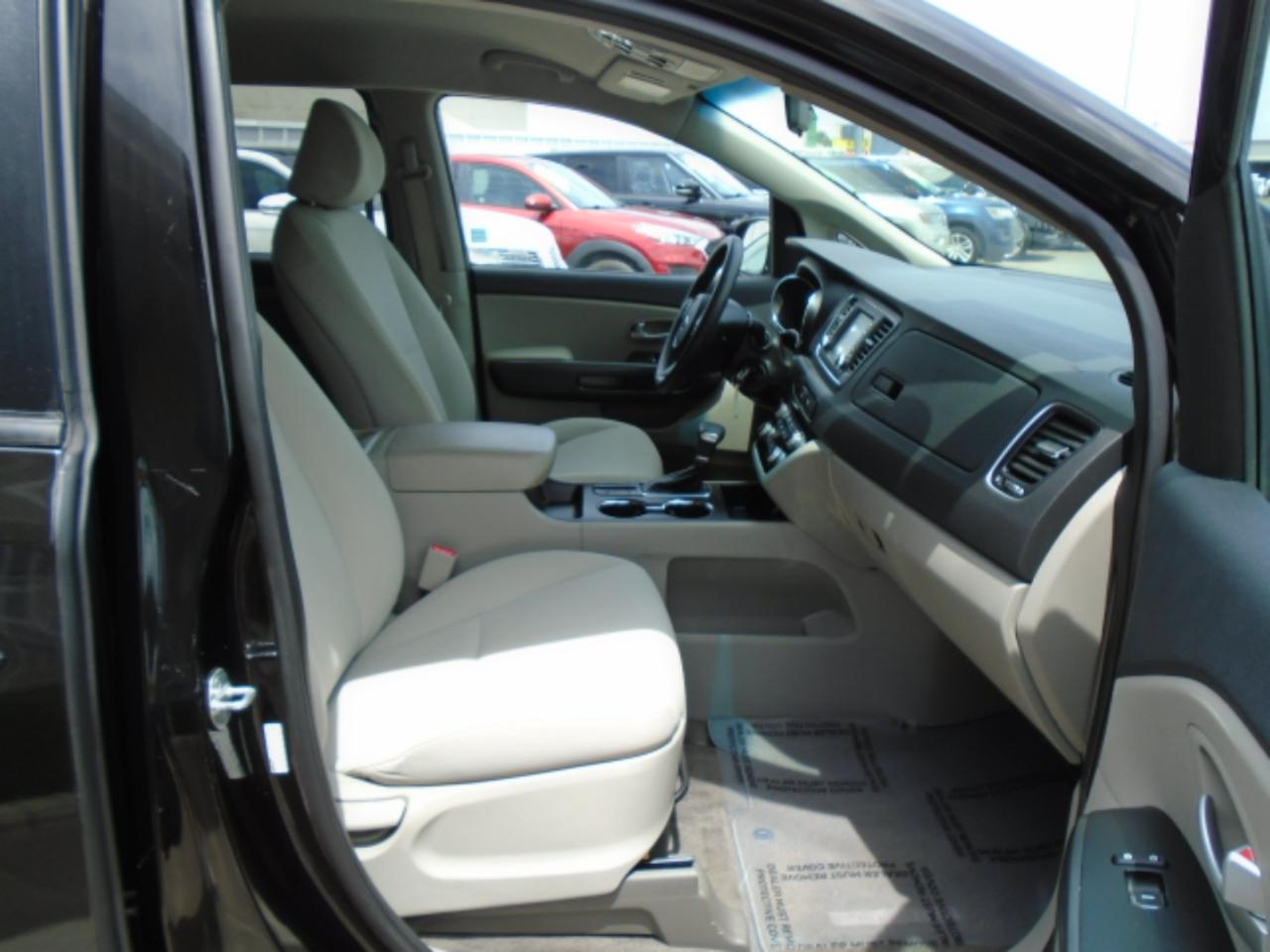 Kia Sedona LX 2019