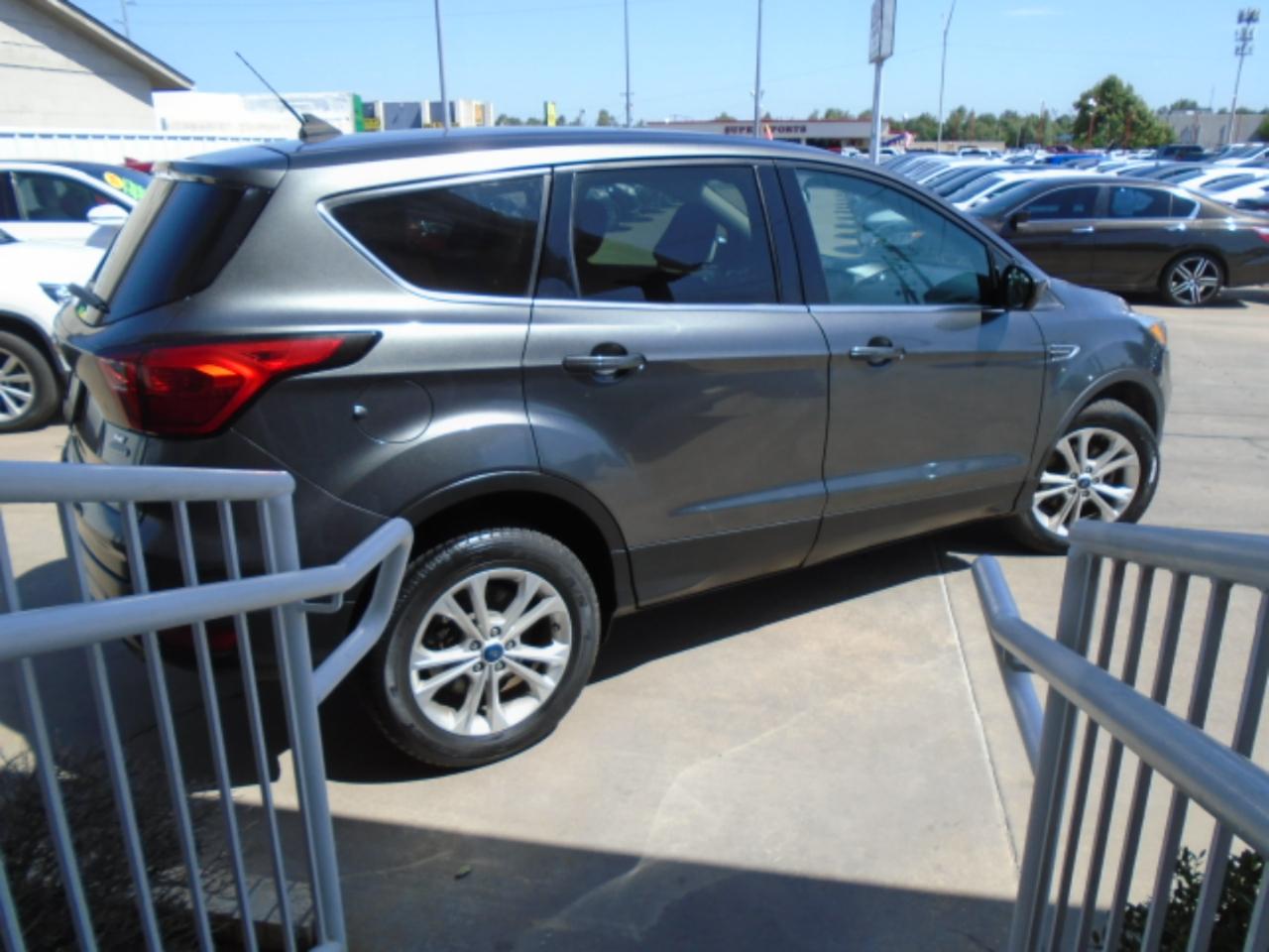 Ford Escape SE FWD 2019