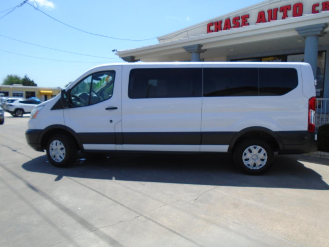 Ford Transit 350 Wagon Low Roof XLT 60/40 Pass. 148-in. WB 2016