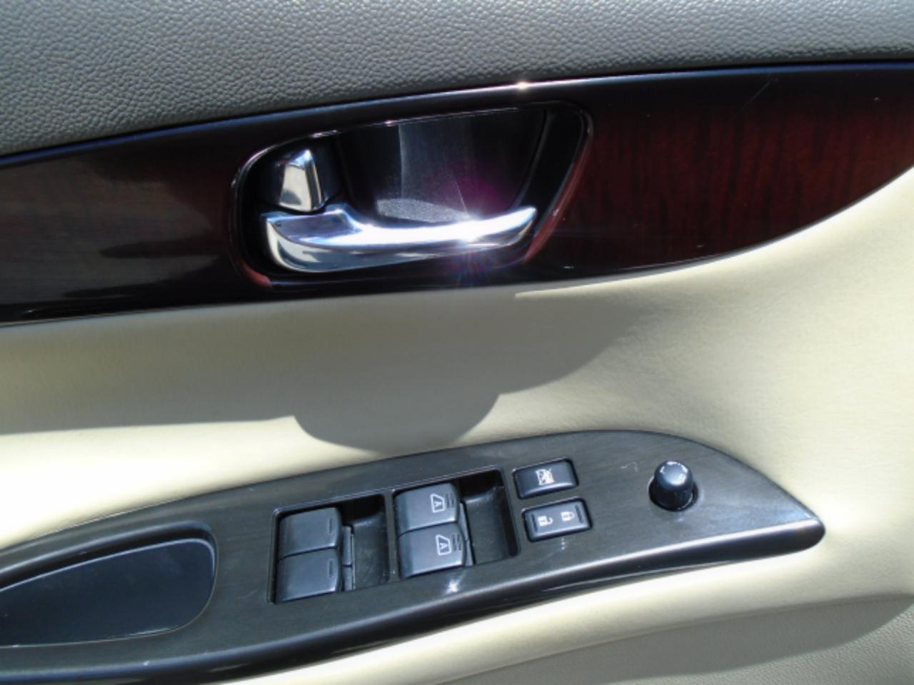 Infiniti QX50 Base RWD 2014