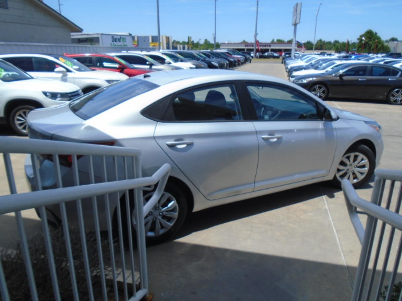 Hyundai Accent SEL 4-Door 6A 2020