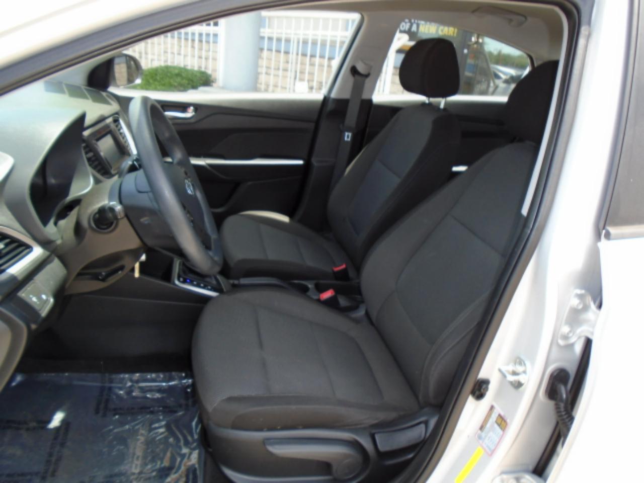 Hyundai Accent SEL 4-Door 6A 2020