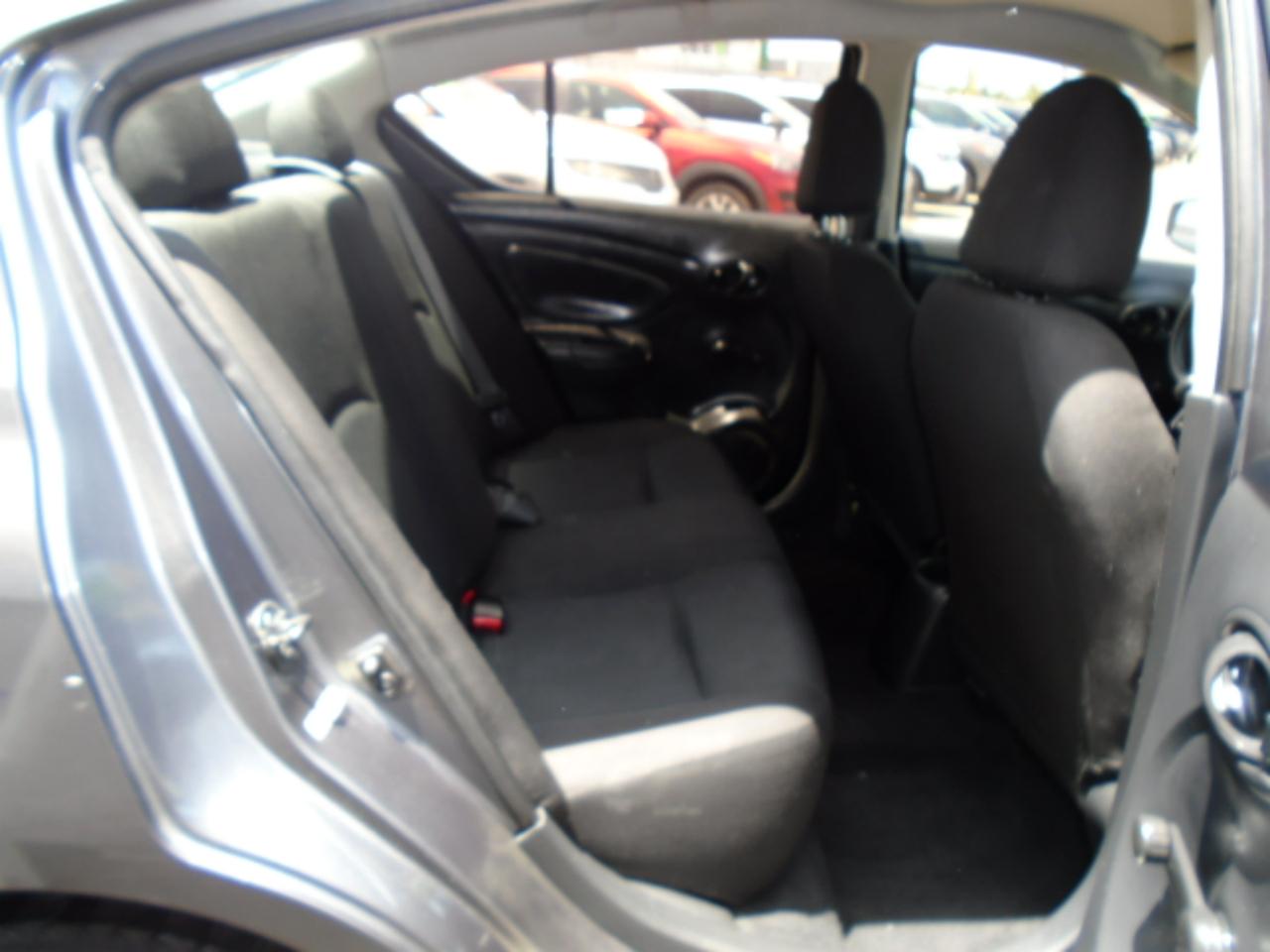 Nissan Versa 1.6 SV Sedan 2018