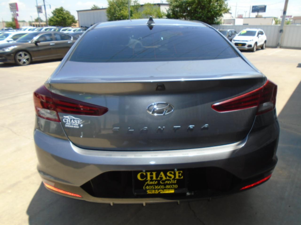 Hyundai Elantra SEL 2020