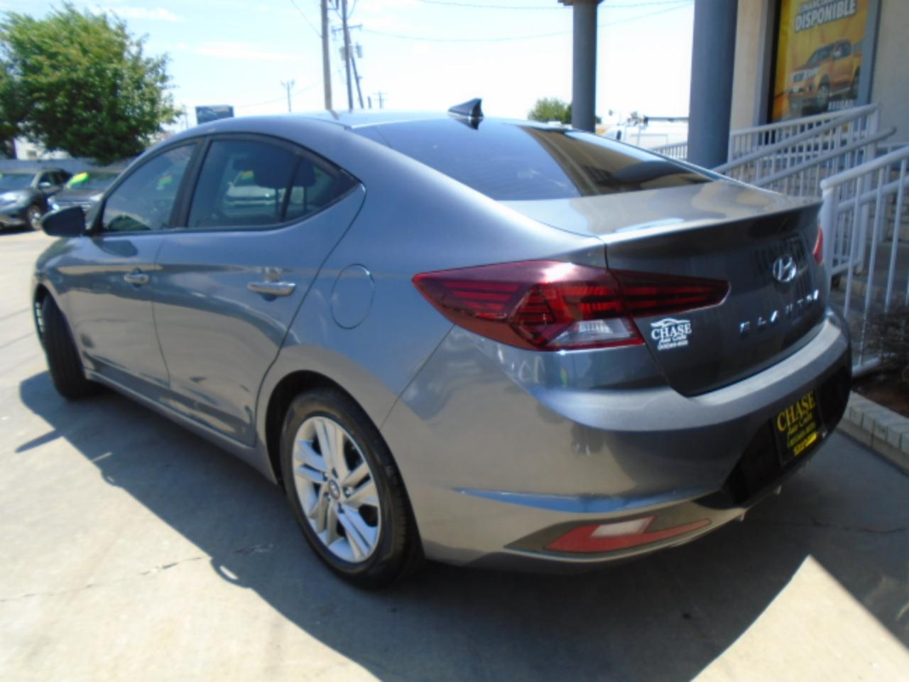 Hyundai Elantra SEL 2020