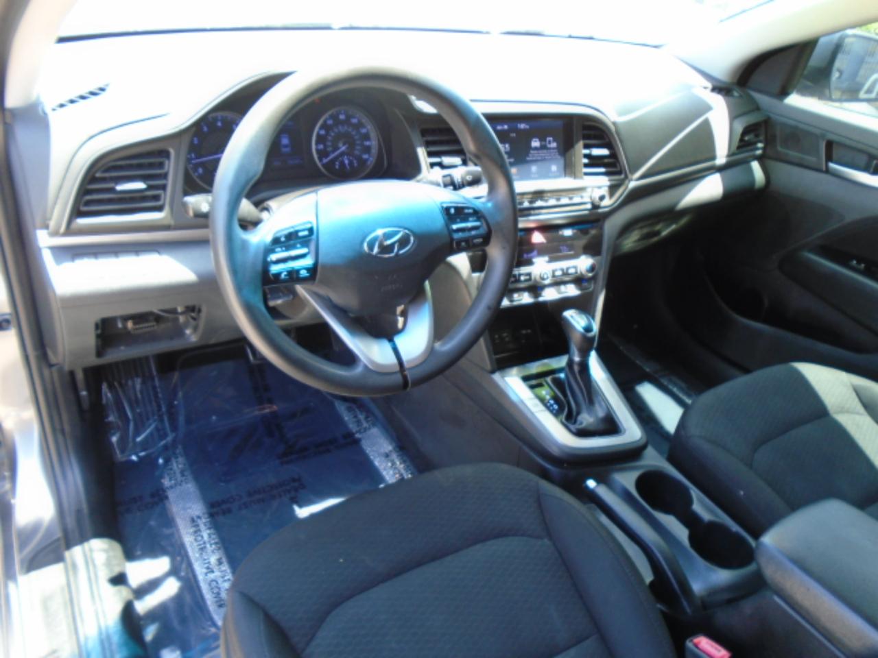 Hyundai Elantra SEL 2020