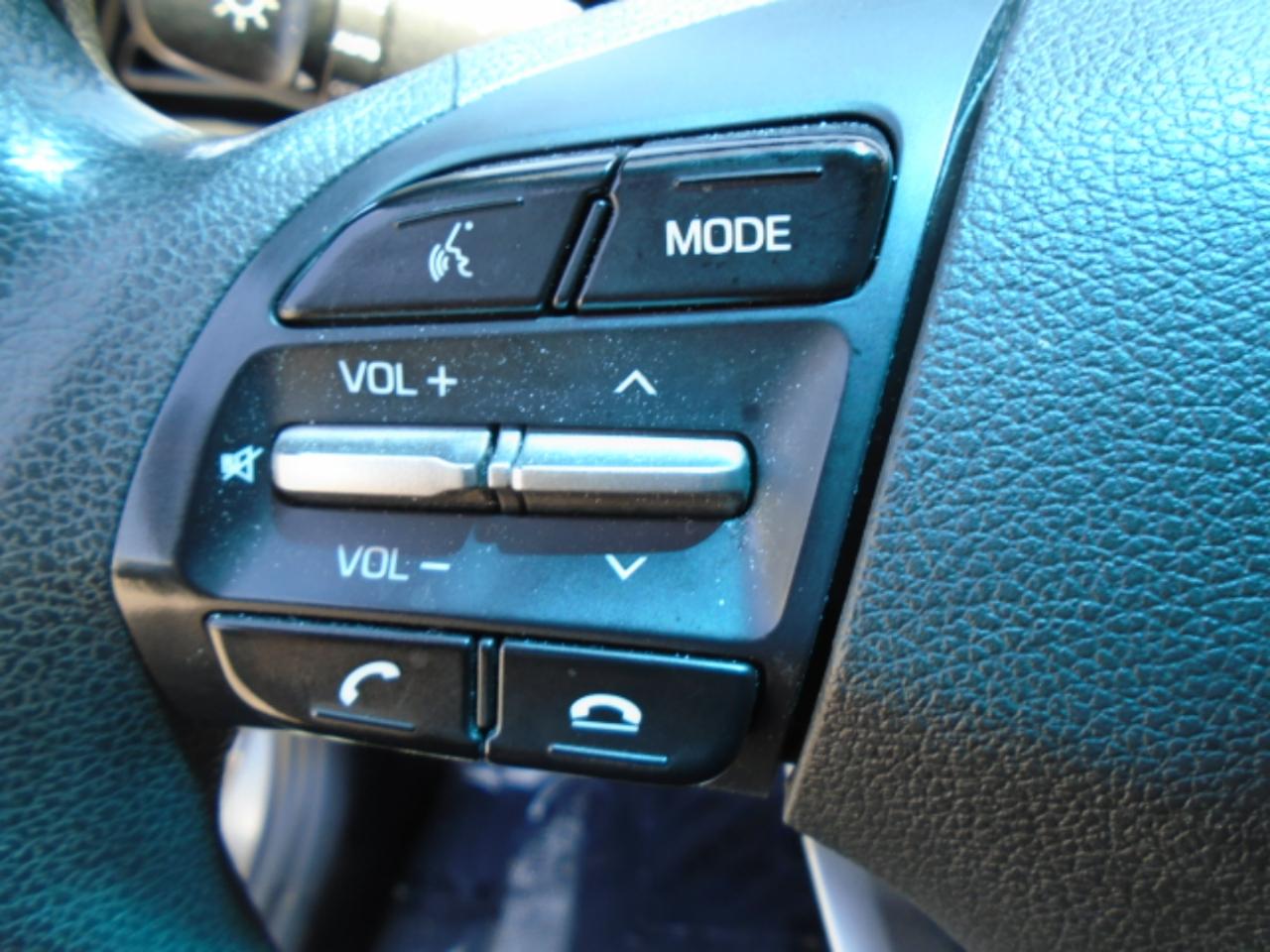Hyundai Elantra SEL 2020