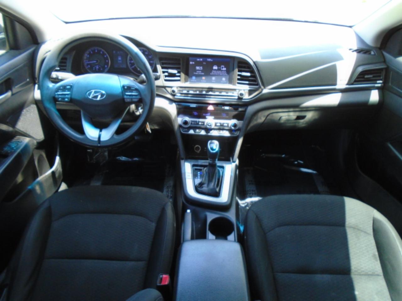 Hyundai Elantra SEL 2020