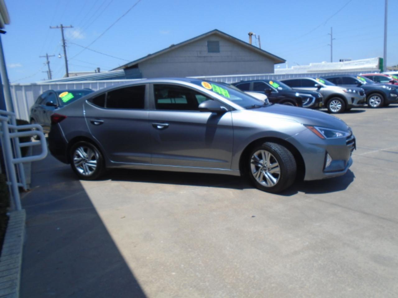 Hyundai Elantra SEL 2020