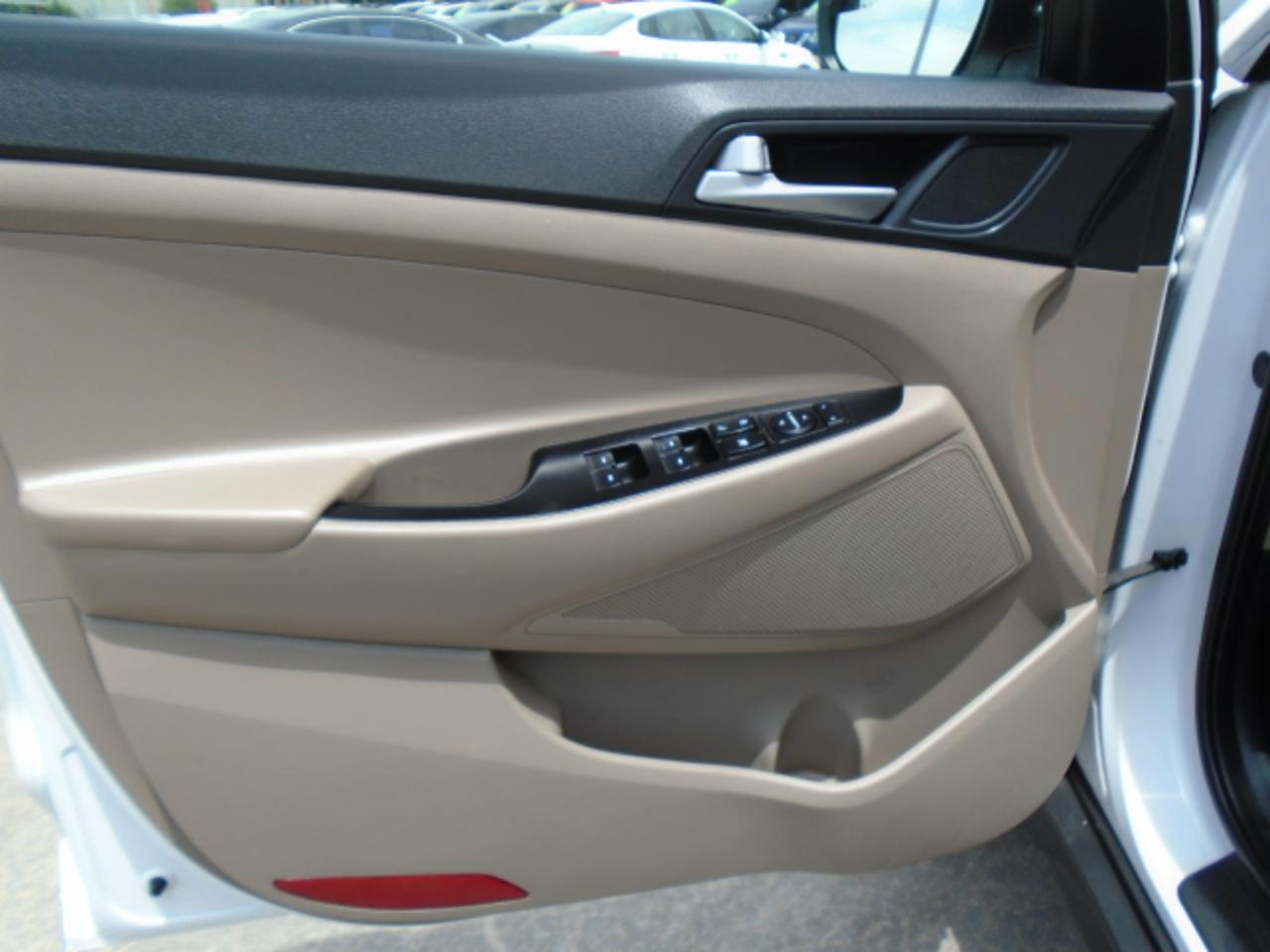 Hyundai Tucson SE 2021