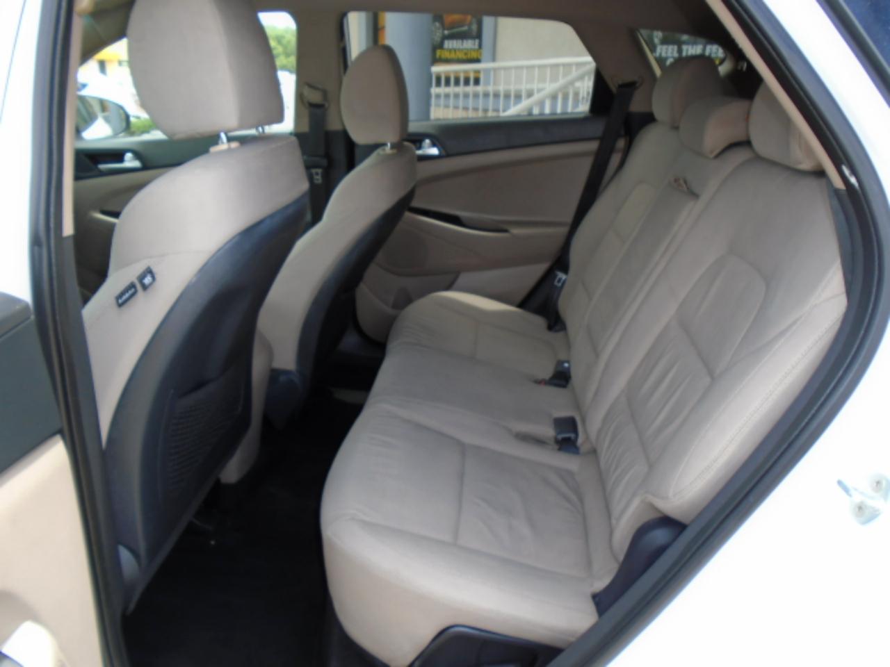 Hyundai Tucson SE 2021