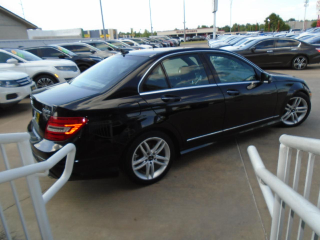 Mercedes-Benz C-Class C300 4MATIC Luxury Sedan 2012