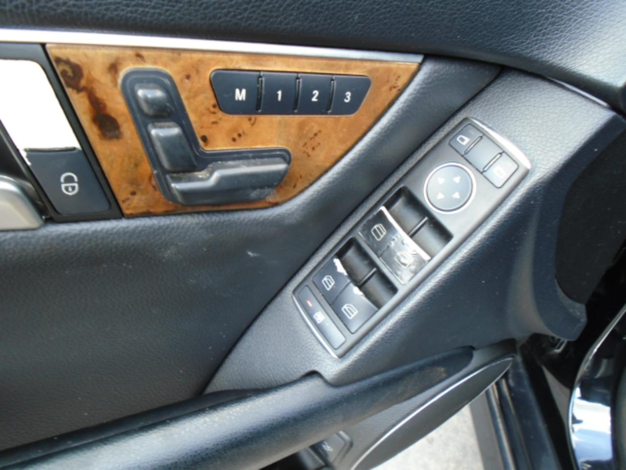 Mercedes-Benz C-Class C300 4MATIC Luxury Sedan 2012
