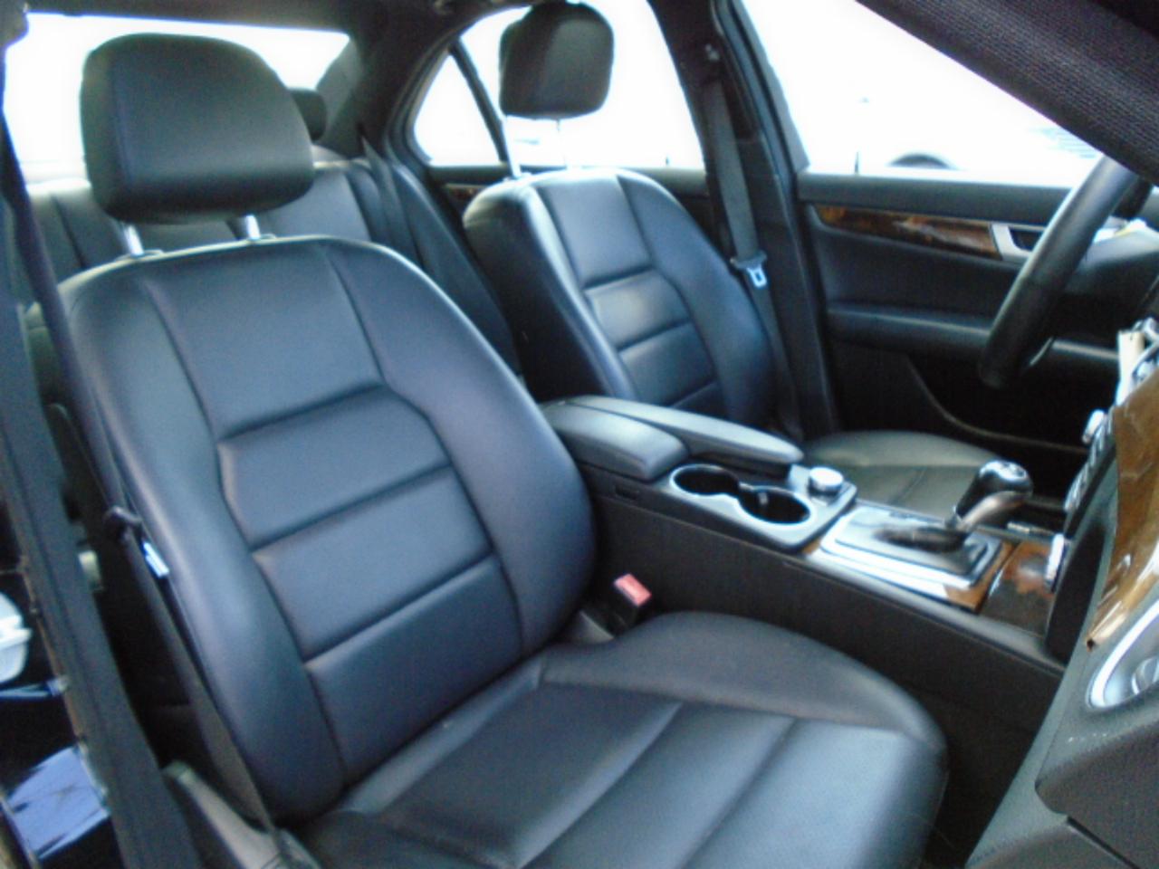 Mercedes-Benz C-Class C300 4MATIC Luxury Sedan 2012