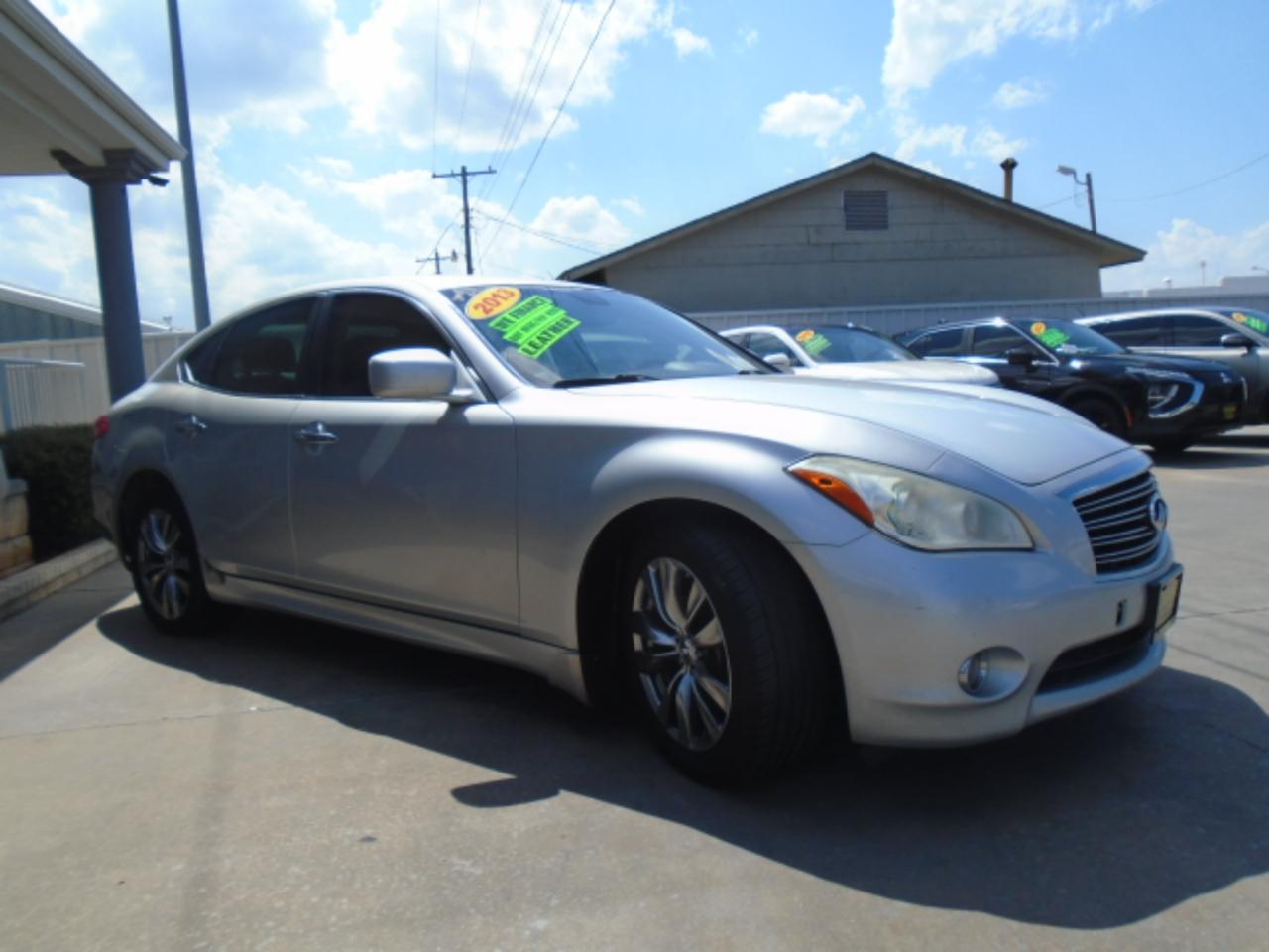 Infiniti M 37 2013