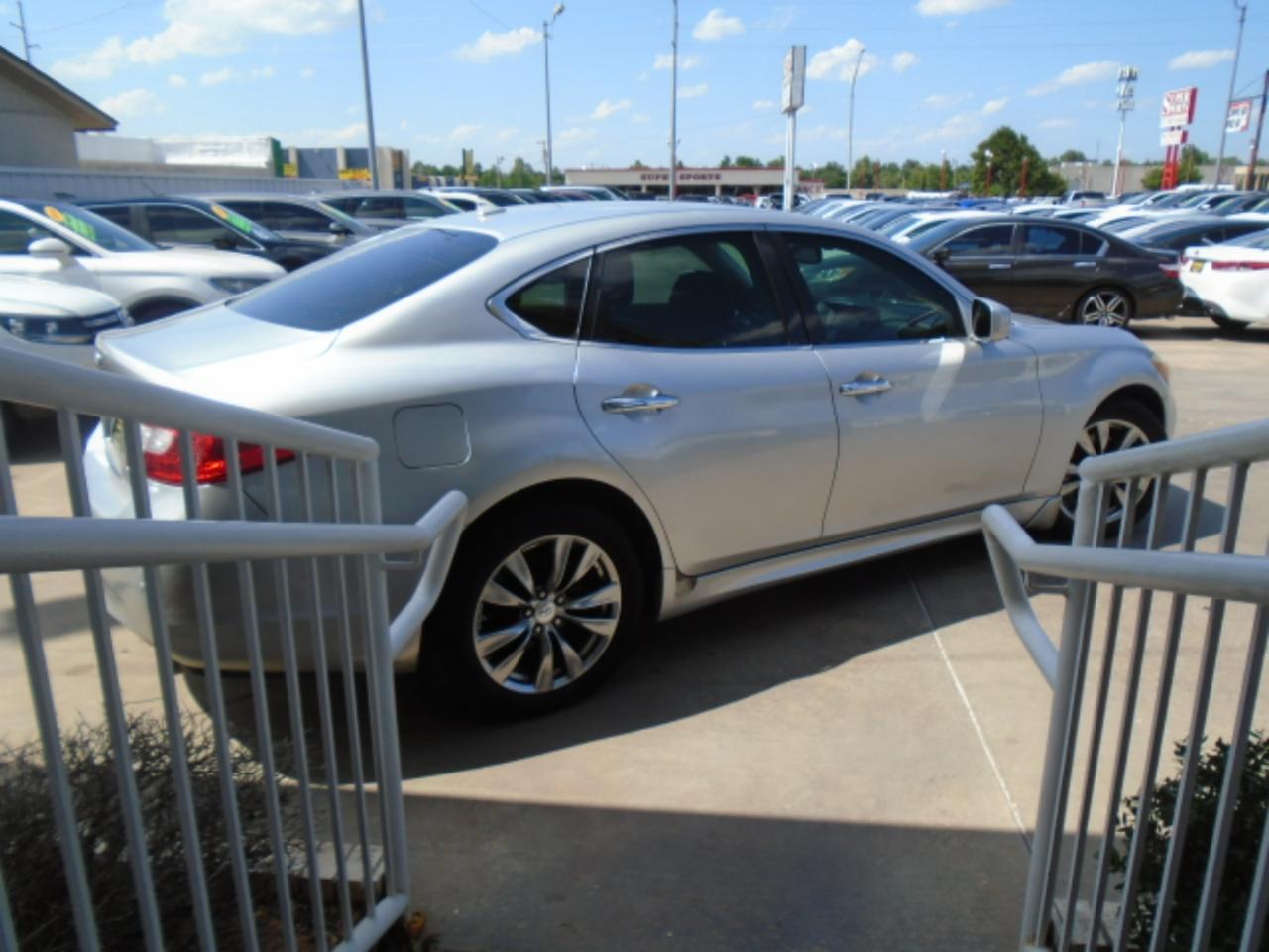 Infiniti M 37 2013