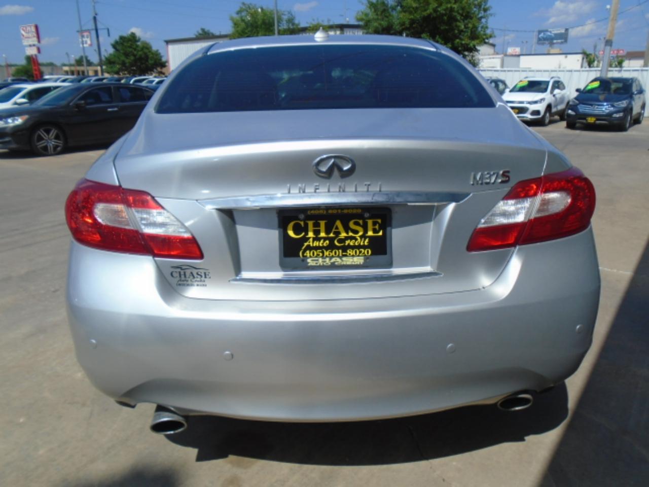 Infiniti M 37 2013