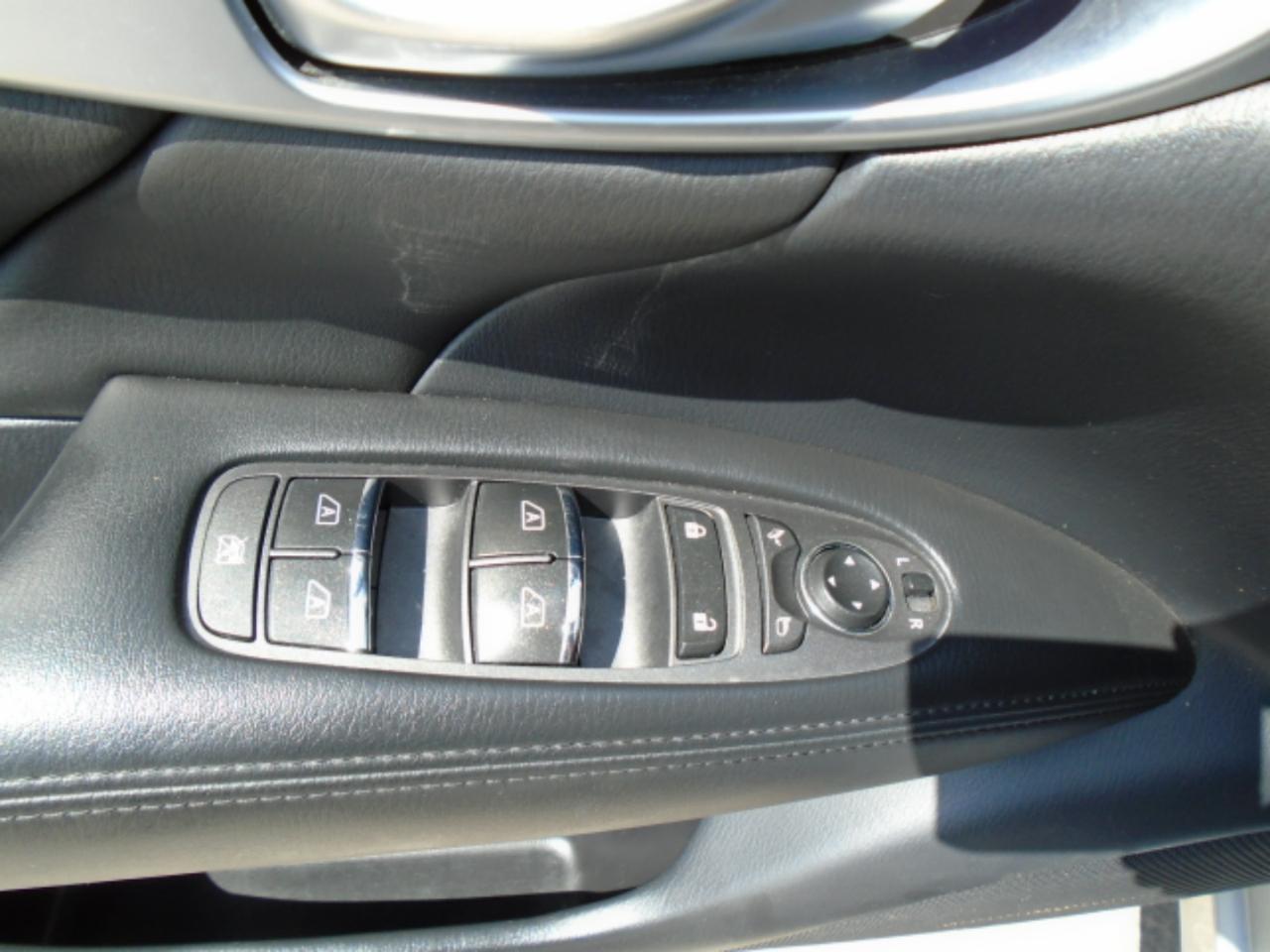 Infiniti M 37 2013