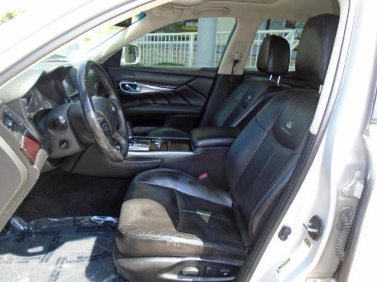 Infiniti M 37 2013