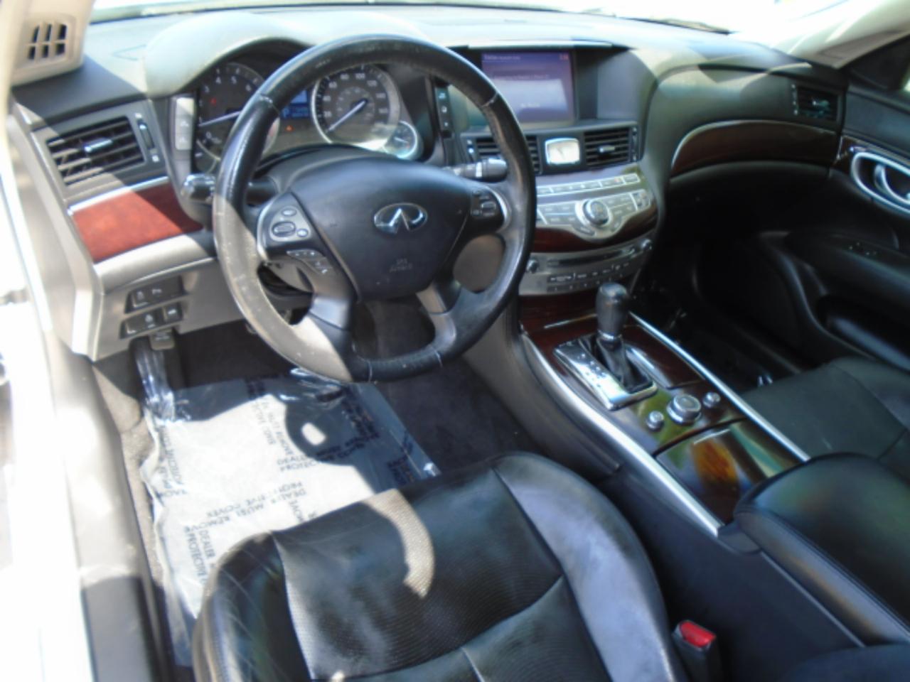 Infiniti M 37 2013