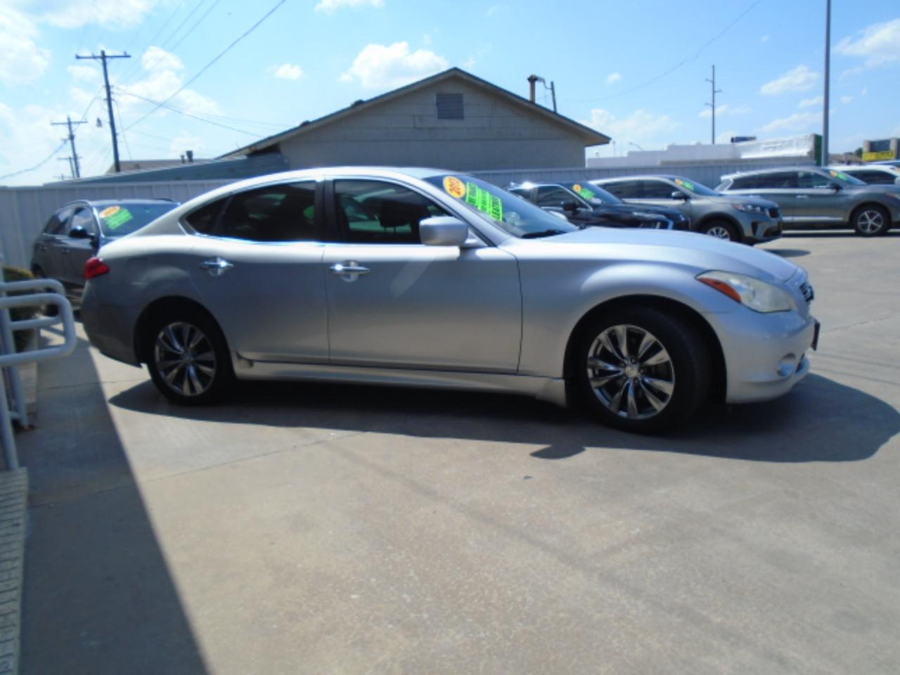 Infiniti M 37 2013