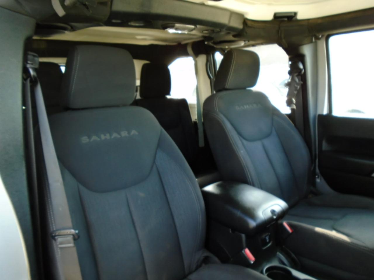 Jeep Wrangler Unlimited Sahara 4WD 2013