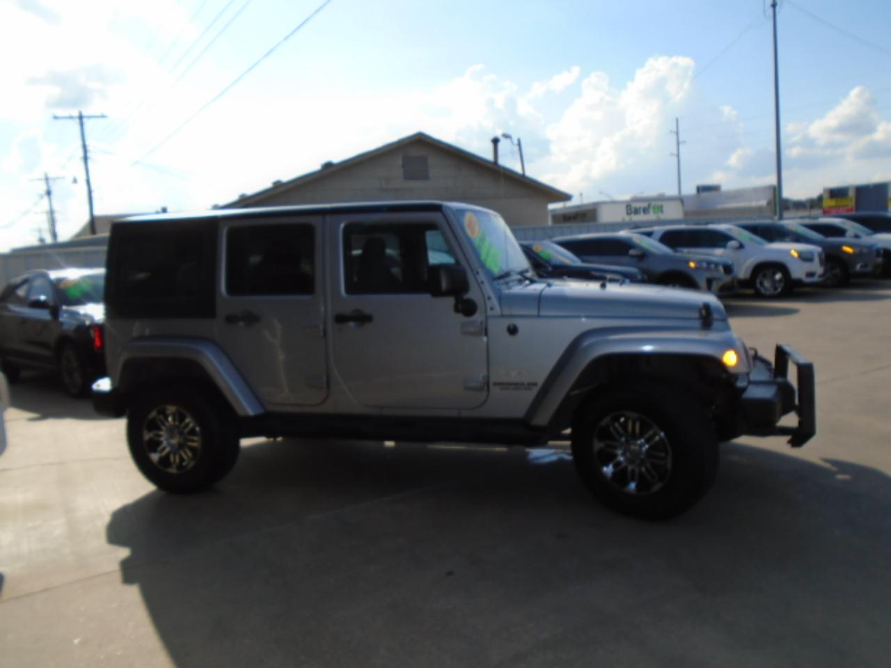Jeep Wrangler Unlimited Sahara 4WD 2013