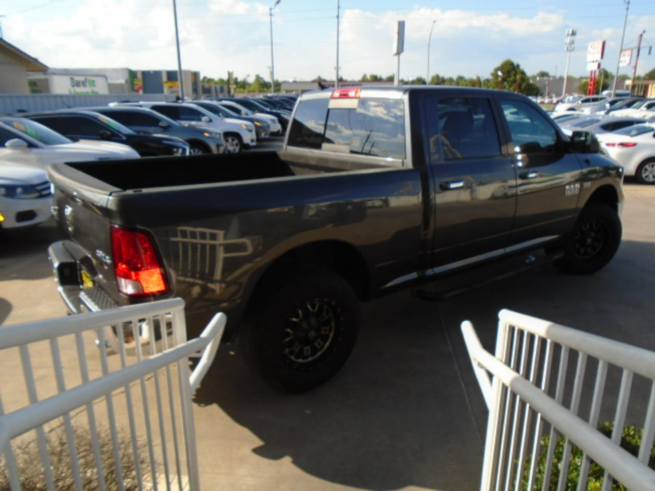 RAM 1500 SLT Crew Cab LWB 4WD 2017