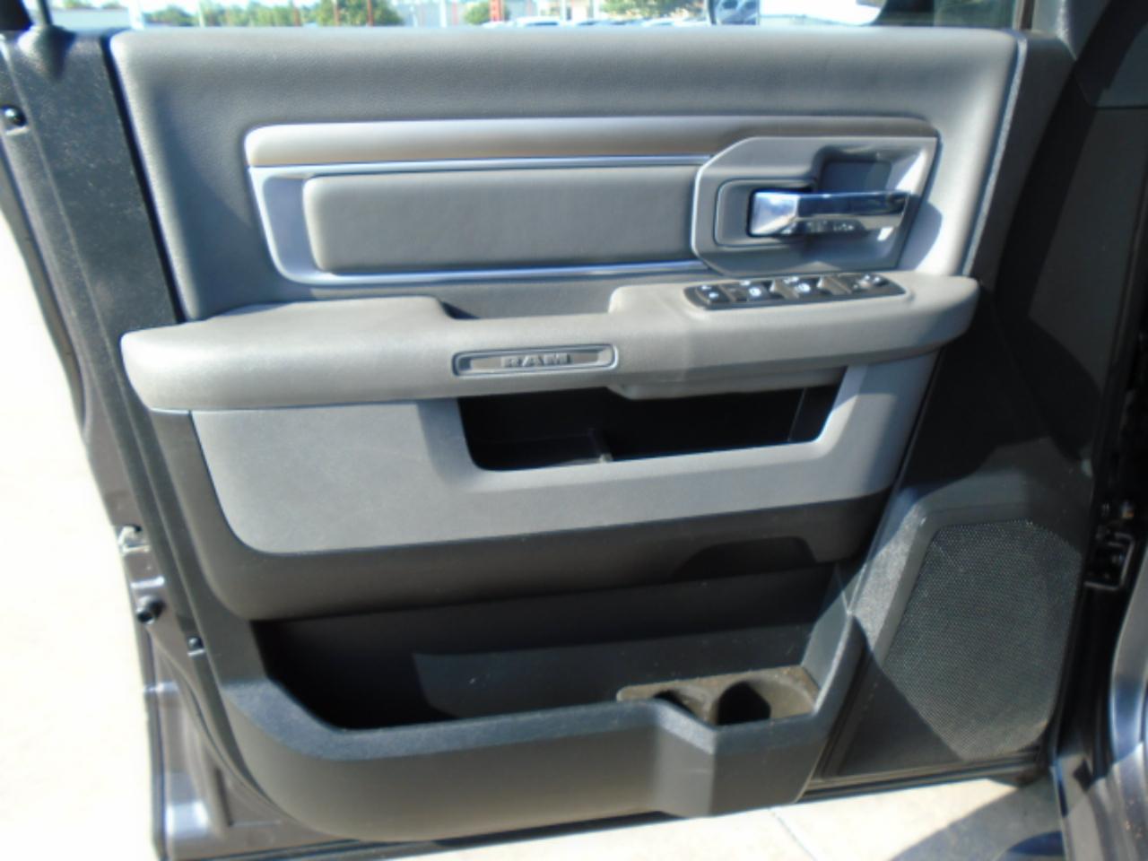 RAM 1500 SLT Crew Cab LWB 4WD 2017