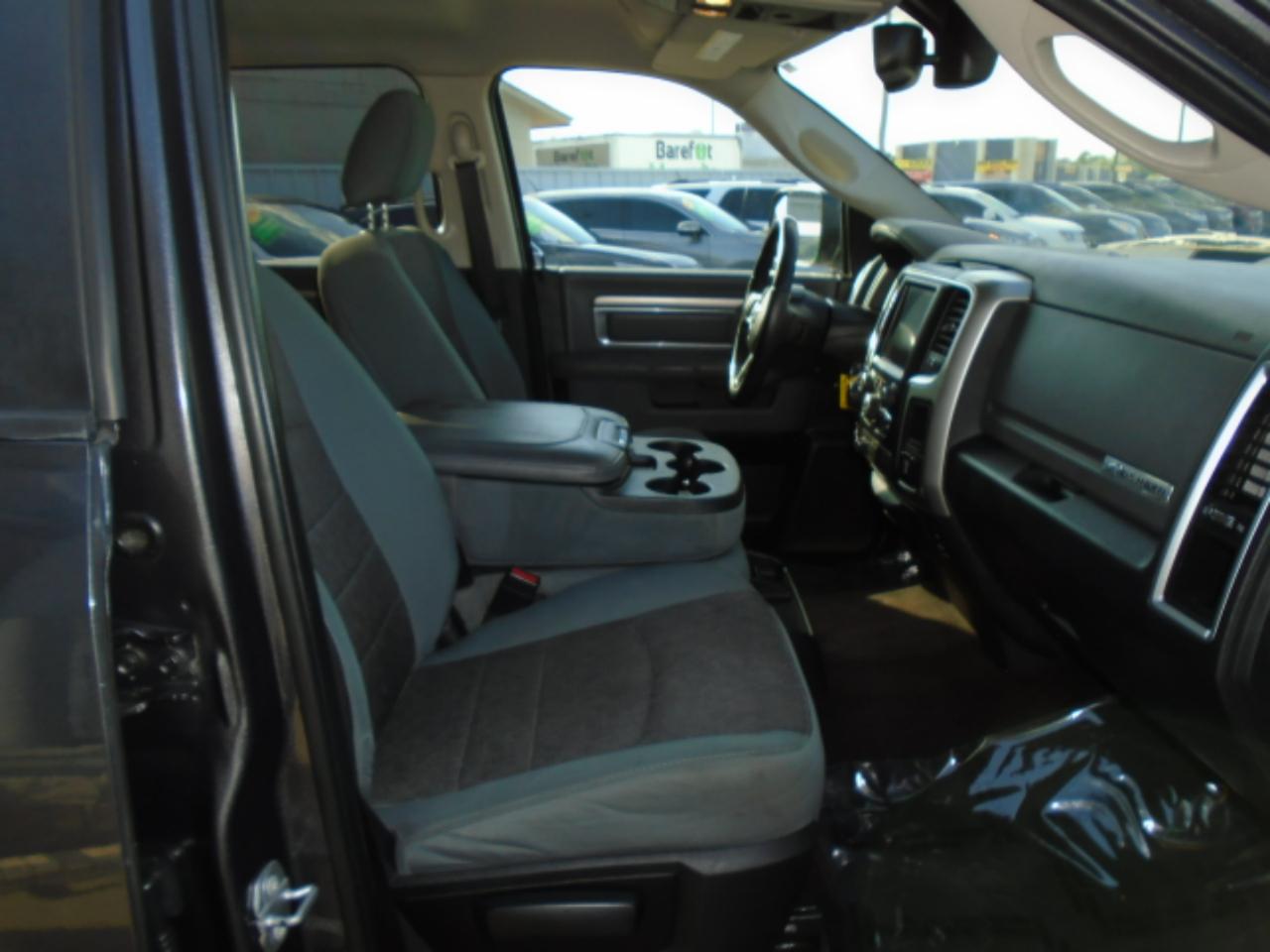 RAM 1500 SLT Crew Cab LWB 4WD 2017
