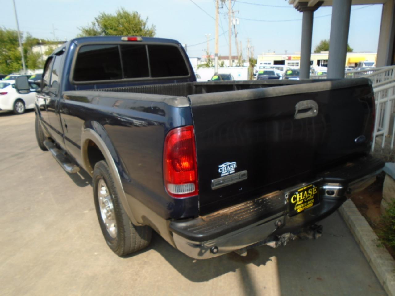 Ford F-350 SD Lariat Crew Cab 2WD 2006