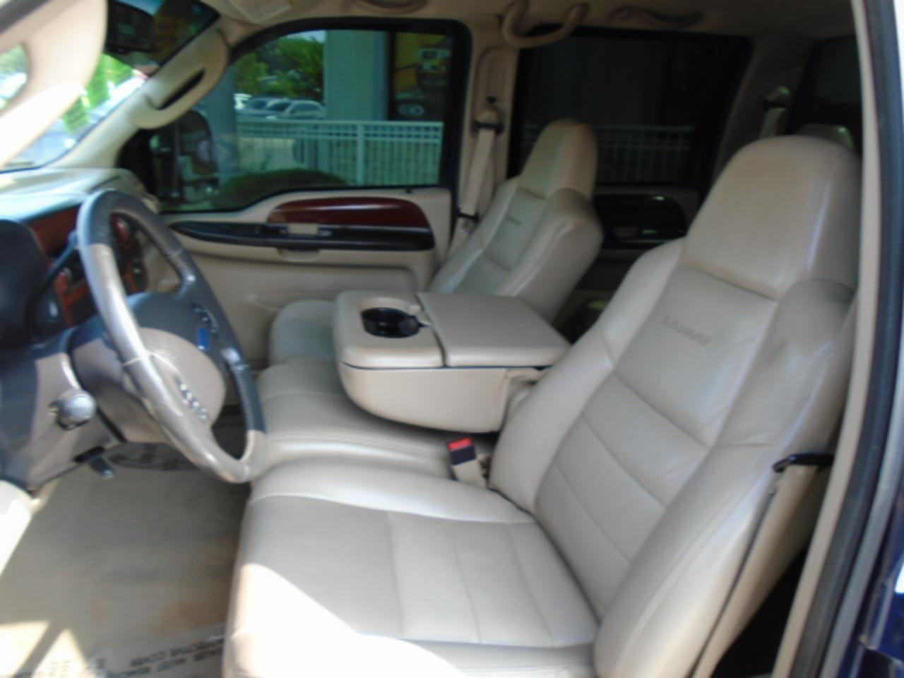 Ford F-350 SD Lariat Crew Cab 2WD 2006