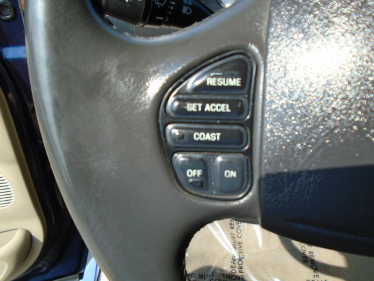 Ford F-350 SD Lariat Crew Cab 2WD 2006