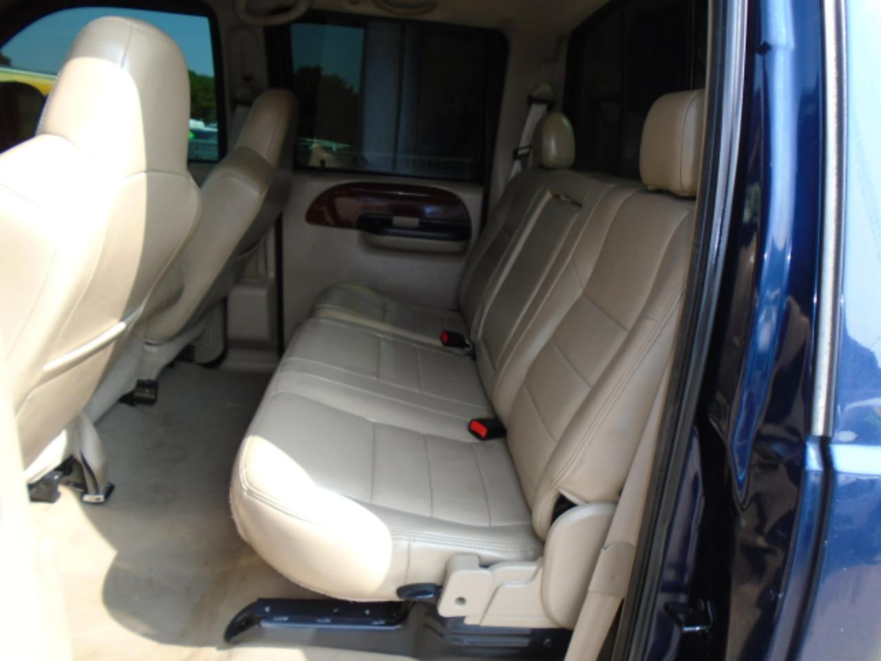 Ford F-350 SD Lariat Crew Cab 2WD 2006