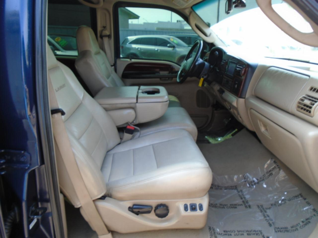 Ford F-350 SD Lariat Crew Cab 2WD 2006