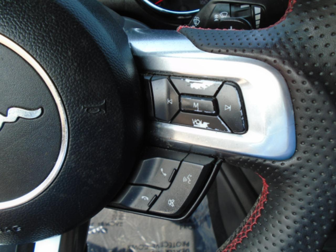 Ford Mustang V6 Coupe 2015