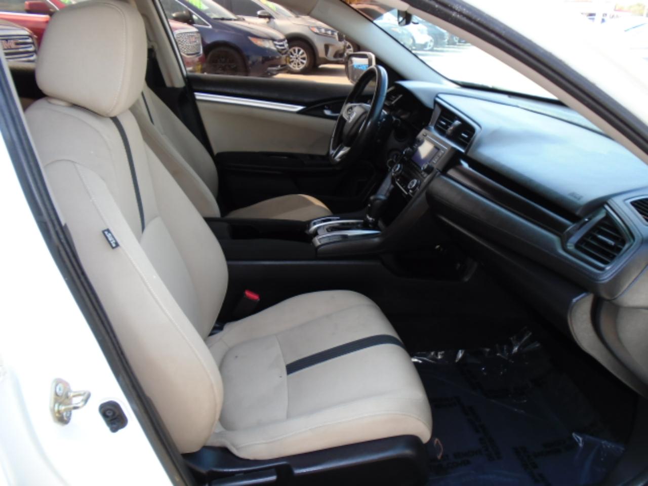 Honda Civic LX Sedan CVT 2016