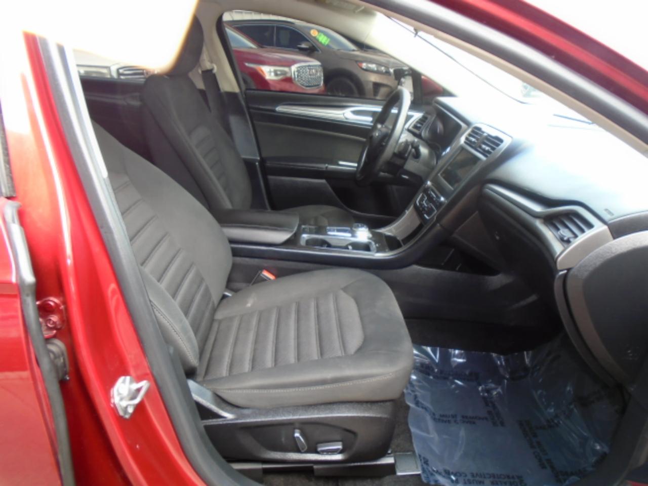 Ford Fusion SE 2018