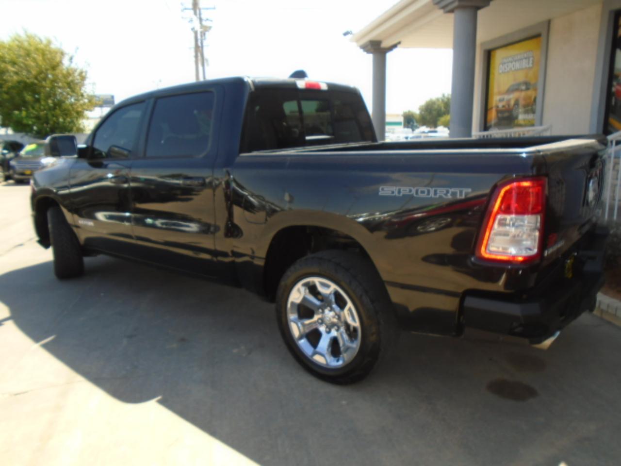 RAM 1500 Big Horn Crew Cab SWB 4WD 2020