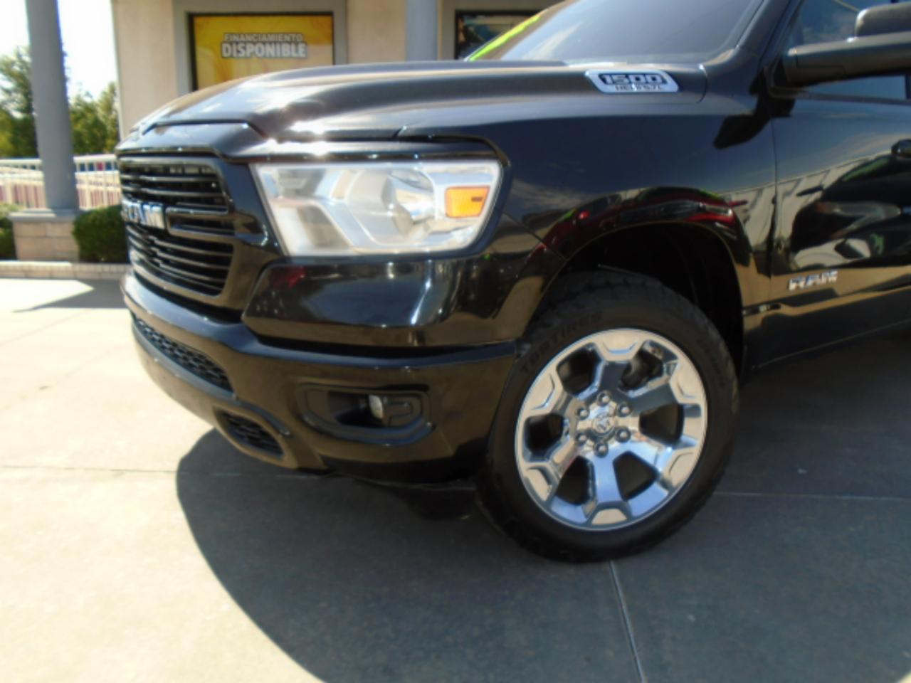 RAM 1500 Big Horn Crew Cab SWB 4WD 2020