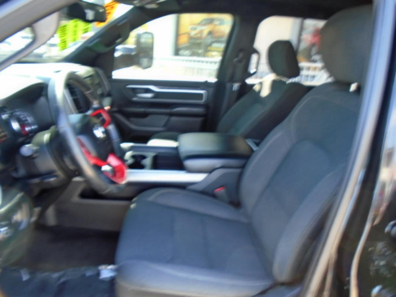 RAM 1500 Big Horn Crew Cab SWB 4WD 2020